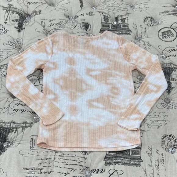 Poof Women's Knit Tie-Dye Long Sleeve Top - Picture 8 of 8